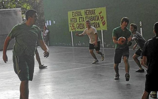 Lance de una competición de Artzikirol.