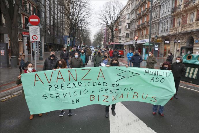 Una manifestacion anterior de los trabajadores de Bizkaibus.