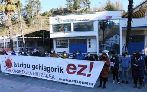 Concentración sindical contra la siniestralidad laboral en Ikaztegieta.