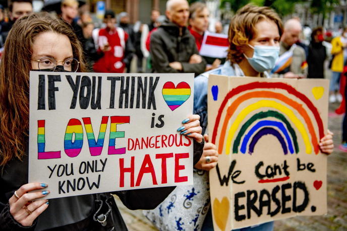 Protestas en Ámsterdam en contra de la ley anti-LGBTQ aprobada en Hungría