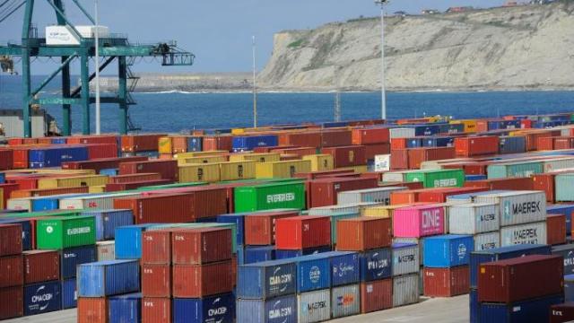El Puerto de Bilbao es el principal canal del comercio exterior vasco.