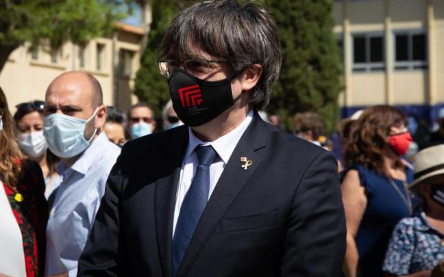 Carles Puigdemont. Carles Puigdemont.