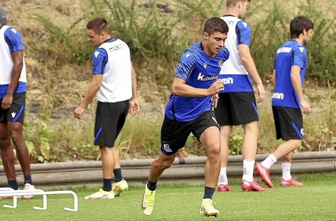 Jon Karrikaburu, ayer durante el entrenamiento en las instalaciones de Zubieta. Foto: Real Sociedad