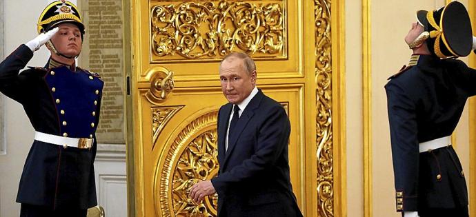 El presidente ruso, Vladímir Putin, cumplió ayer la amenaza y empieza a cortar el suministro de gas. Foto: Efe