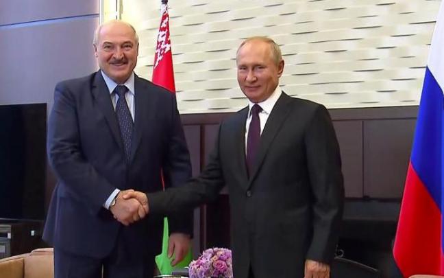 El presidente de Rusia, Vladímir Putin, y su homólogo bielorruso, Alexandr Lukashenko El presidente de Rusia, Vladímir Putin, y su homólogo bielorruso, Alexandr Lukashenko