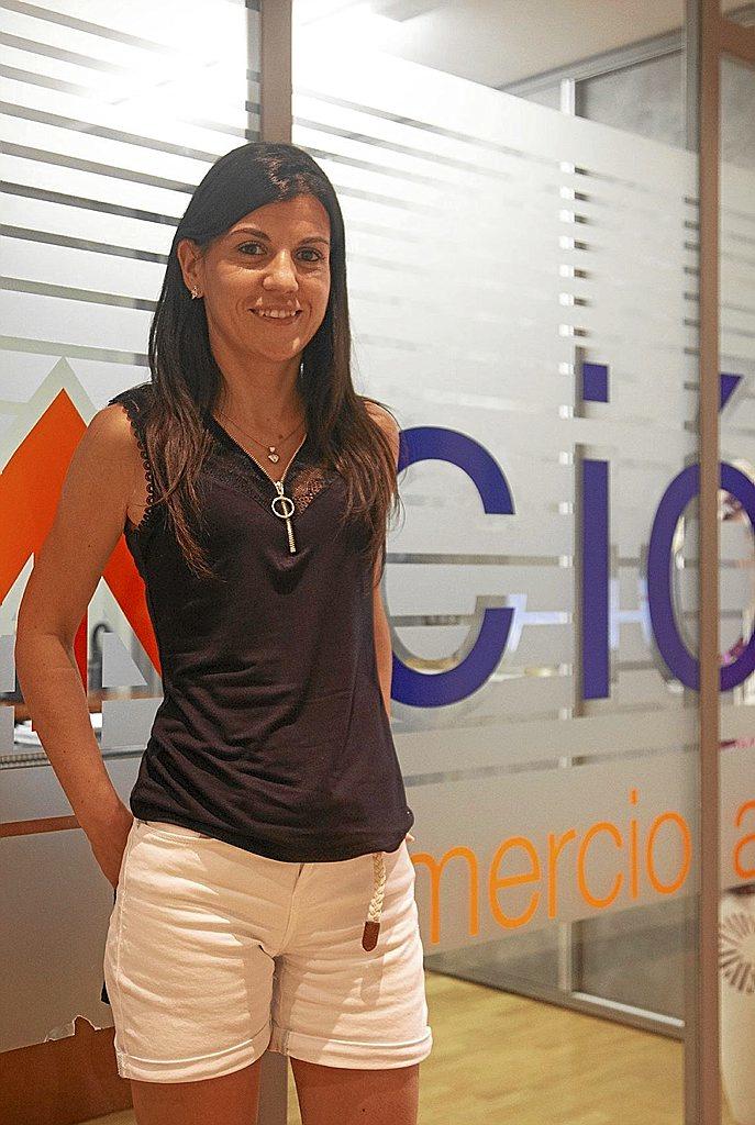 Edurne Parro, en la sede que Aenkomer tiene en la calle Cuchillería. Foto: Jorge Muñoz