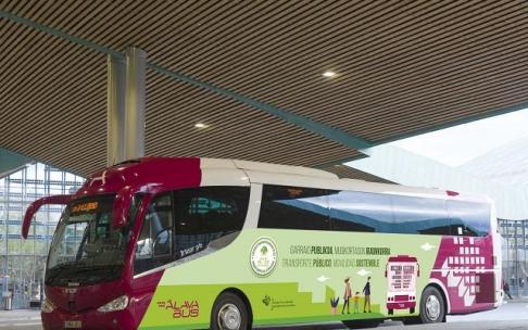 Autobús en la estación de Gasteiz.