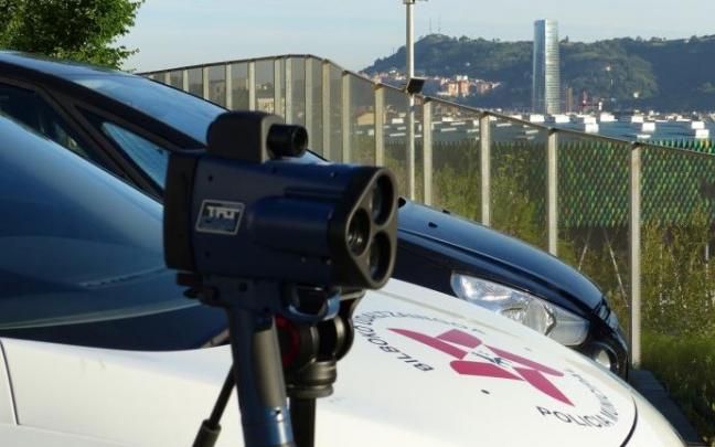 Control de velocidad de la Policía Municipal de Bilbao. Control de velocidad de la Policía Municipal de Bilbao.