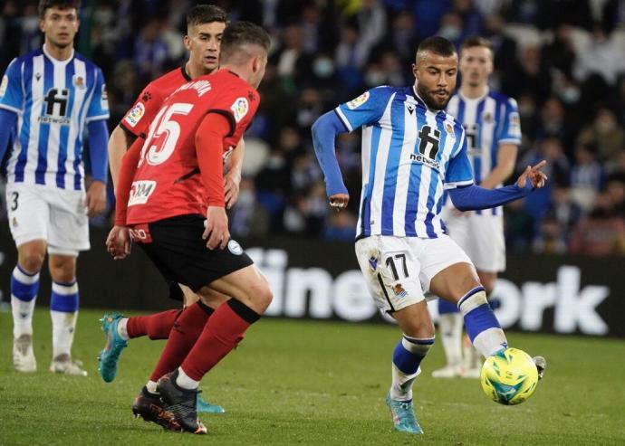 Rafinha, en una acción del partido del domingo contra el Alavés en Anoeta.