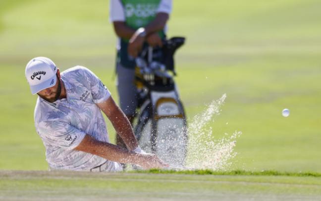 Rahm se mantiene en primer lugar con una tarjeta de 68 golpes