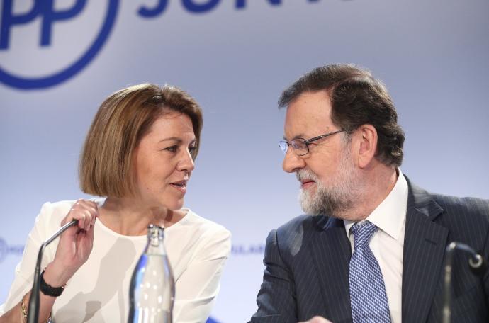 María Dolores de Cospedal y Mariano Rajoy en una imagen de archivo de 2018.