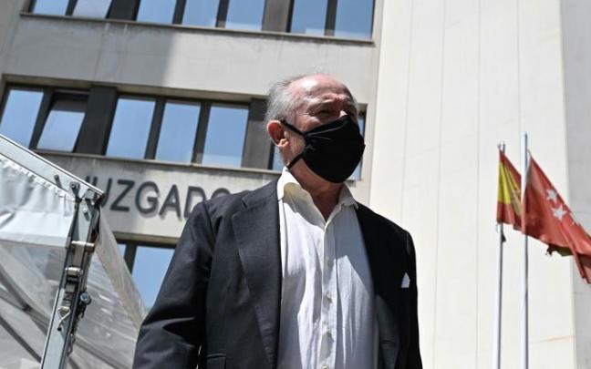 Rodrigo Rato al acudir este viernes al juzgado. Rodrigo Rato al acudir este viernes al juzgado.