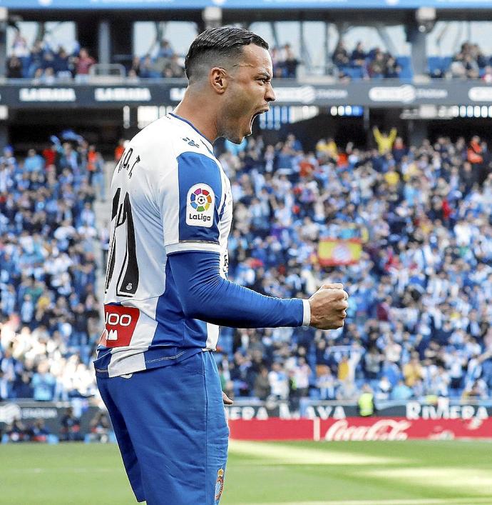 Raul de Tomás festeja con efusividad un gol con el Espanyol. Foto: Andreu Dalmau