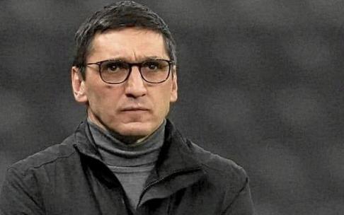 Tayfun Korkut: "La Real tiene capacidad suficiente para eliminar al Leipzig"