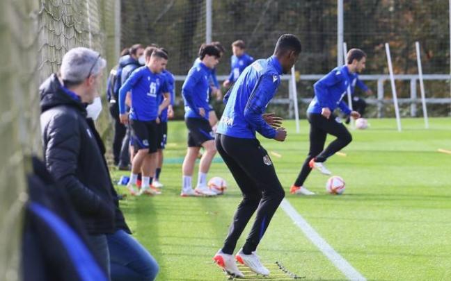 Imagen de un entrenamiento de la Real Sociedad, esta semana.