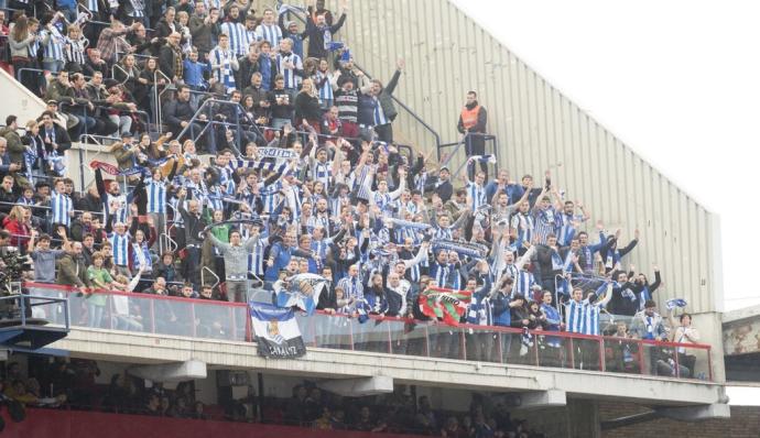 Aficionados de la Real, durante el derbi de El Sadar en la temporada 2019-20.