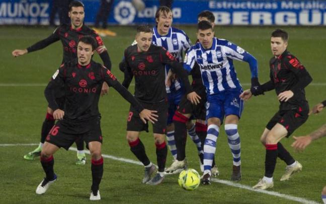 Un lance del Alavés-Real en Mendizorrotza el pasado curso. Un lance del Alavés-Real en Mendizorrotza el pasado curso.