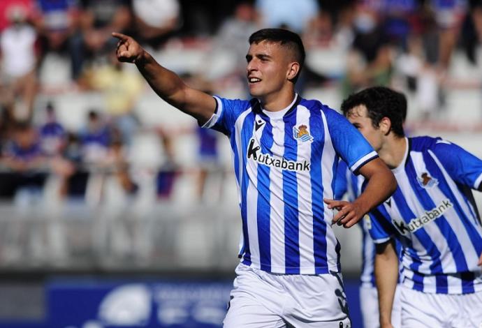 Jon Karrikaburu celebra el 0-1, este domingo en Lezama ante el Amorebieta.