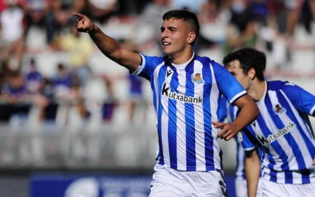 Jon Karrikaburu celebra el 0-1, este domingo en Lezama ante el Amorebieta.