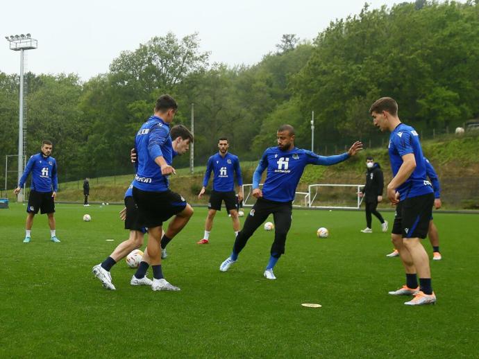 Un lance de un entrenamiento en las instalaciones de Zubieta.