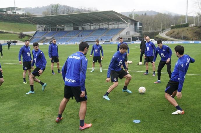 Un lance de un entrenamiento en las instalaciones de Zubieta.