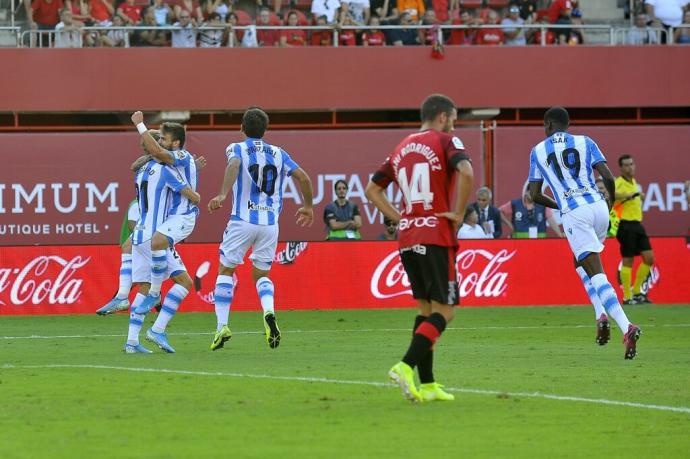 Los jugadores de la Real celebran el gol de Odegaard (0-1) en la última visita txuri-urdin al Mallorca.