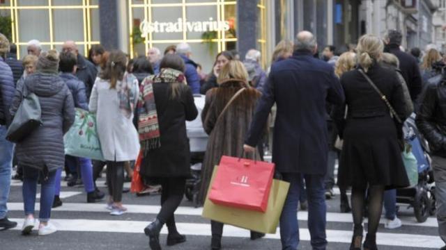 El comercio es el sector que más contratación demanda para sustituir las bajas por covid