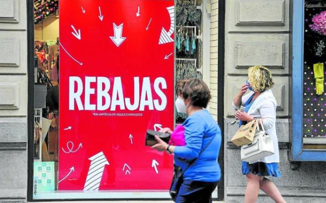 La campaña de rebajas de invierno comienza este viernes en Euskadi.