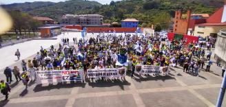 Los manifestantes culminaron la manifestación contra la instalación de Sader en Otxartaga.