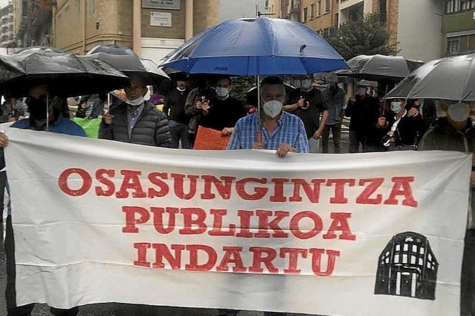 Una de las concentraciones realizadas ante el ambulatorio. Foto: N.G.