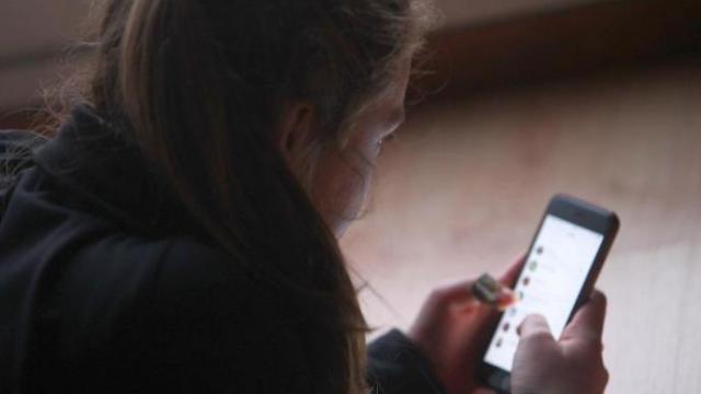 Un tercio de los adolescentes hace un "uso problemático" de las redes sociales y las pantallas.