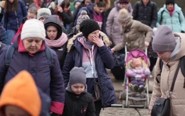 Más de dos millones de personas han huido ya de Ucrania desde que empezó la invasión rusa Más de dos millones de personas han huido ya de Ucrania desde que empezó la invasión rusa