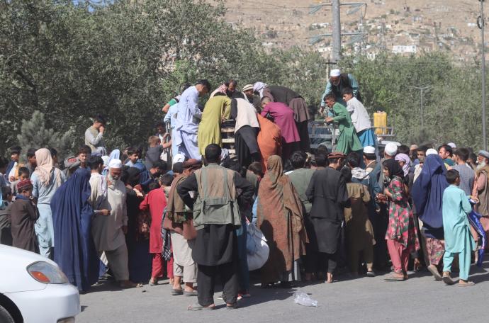 Miles de personas viven desplazadas en Afganistán tras el avance de los talibanes