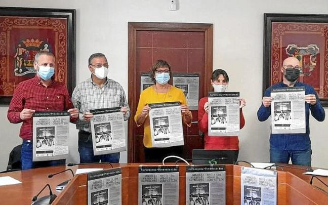 Los miembros de la Mesa de Convivencia que presentaron la iniciativa.