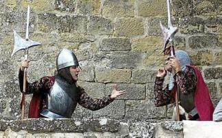Imagen de archivo de una visita teatralizada a Labraza.