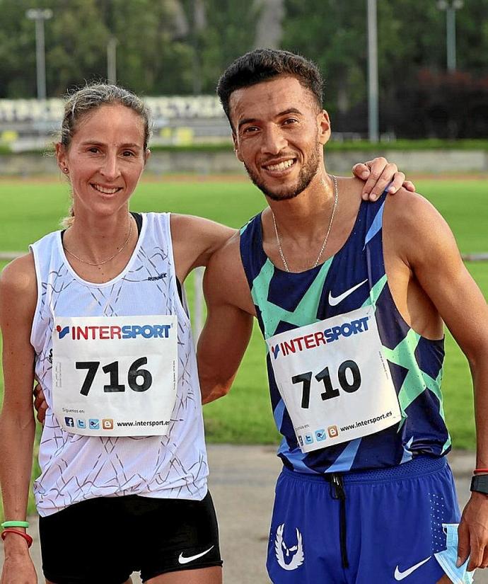 Ana Llorens, primera mujer, y Abdelkamer Algham, ganador.