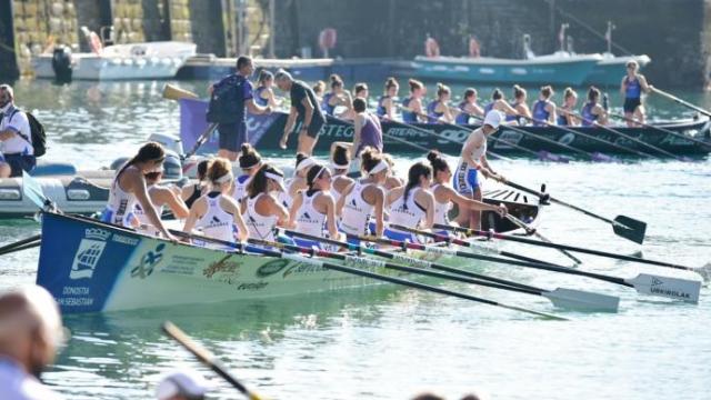 La tripulación de Arraun Lagunak.