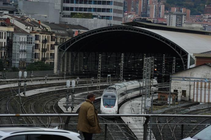 Renfe no pone a la venta billetes después del 1 de julio