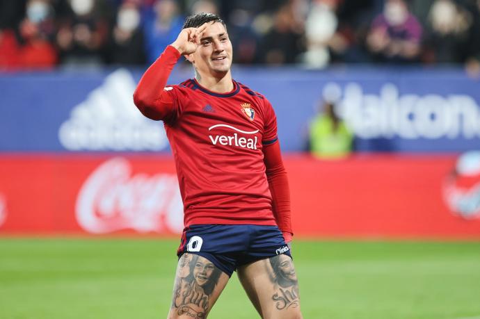 El Chimy Ávila celebra un gol en El Sadar.