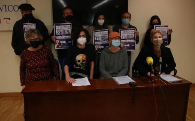 Representantes de los cuatro sindicatos convocantes y de las plataformas que apoyan la movilización Representantes de los cuatro sindicatos convocantes y de las plataformas que apoyan la movilización
