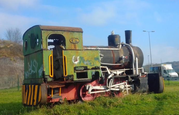 La locomotora número 61 de Altos Hornos lució ayer por última vez en la zona de La Punta.