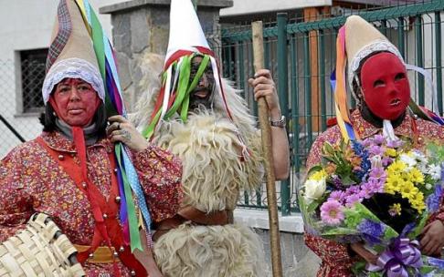 Carnavales tradicionales, el pasado sábado en Asparrena. Foto: E.S.P.