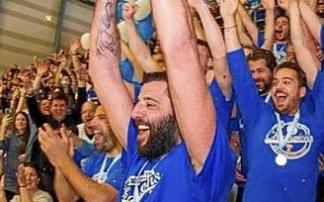 Bourousis, con la copa. Foto: Karditsa