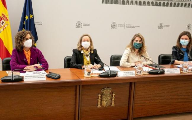 El Gobierno ofrece 500 millones para abaratar el gasóleo a los transportistas