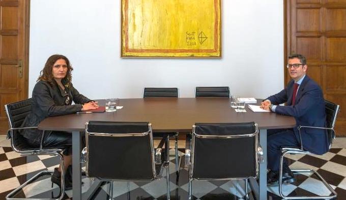 La consellera Vilagrà, con el ministro Bolaños, en su anterior reunión, en Barcelona.