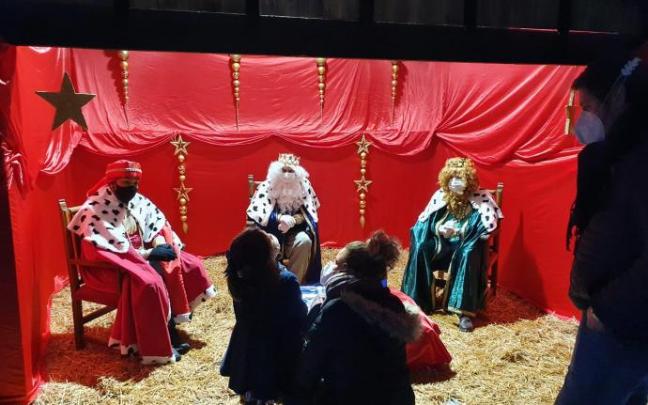 Visita de los Reyes Magos a Okondo. Visita de los Reyes Magos a Okondo.