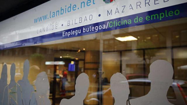 23 personas han sido detenidas en Bizkaia por estafar supuestamente a Lanbide 1 millón de euros en cobros de RGI.