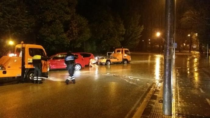 El Ayuntamiento de Pamplona ha suspendido la zona azul en la Rochapea tras la riada.