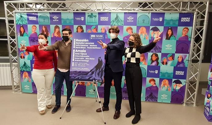 Irune García y Martín López, concejales, y Mario Cornago e Irache Rincón, de Burcor en la presentación