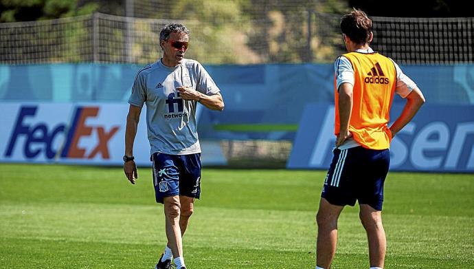 Luis Enrique, durante el entrenamiento de ayer con la selección española. Foto: Efe